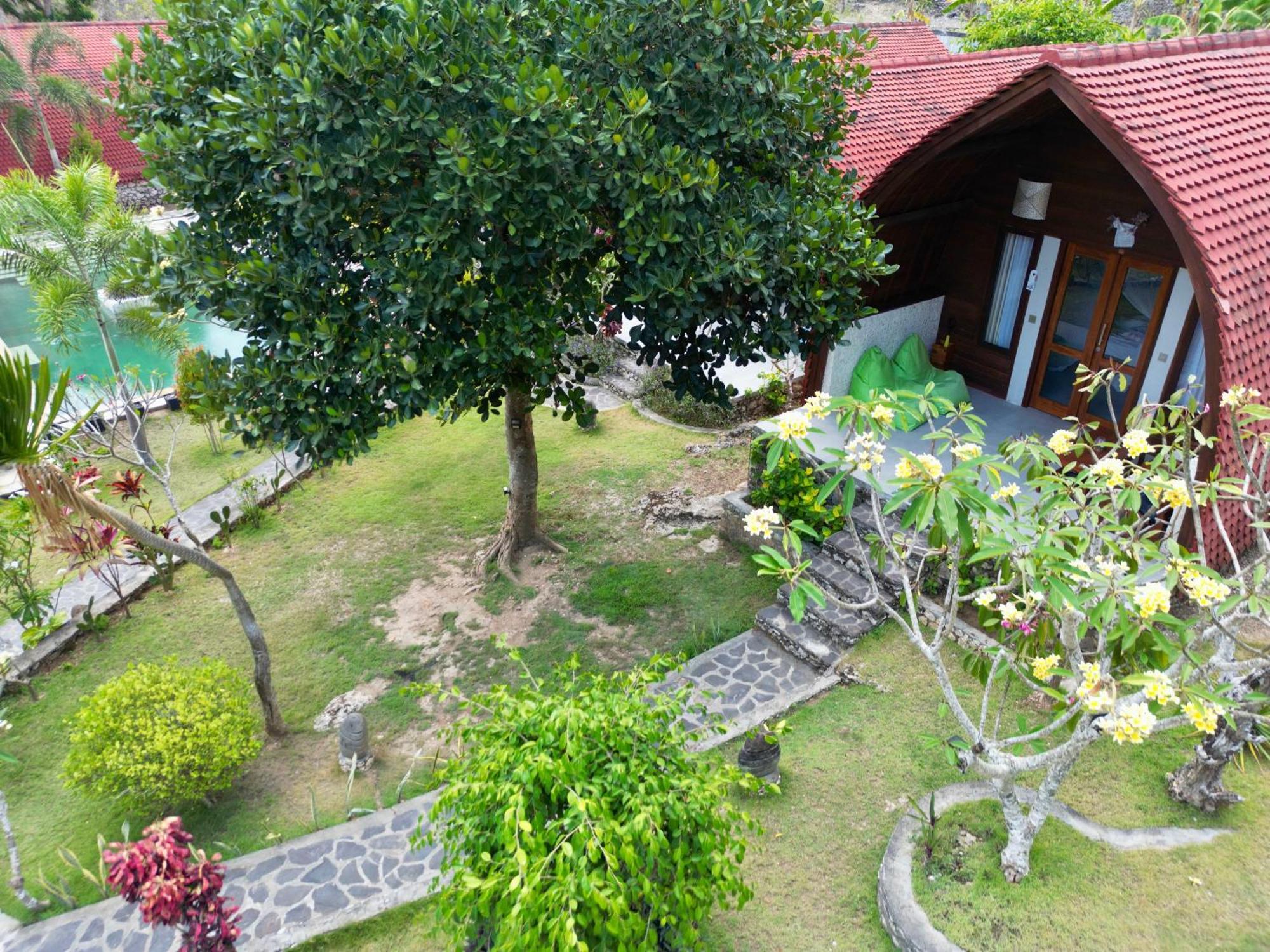 Jungle Paradise Batununggul Exterior photo