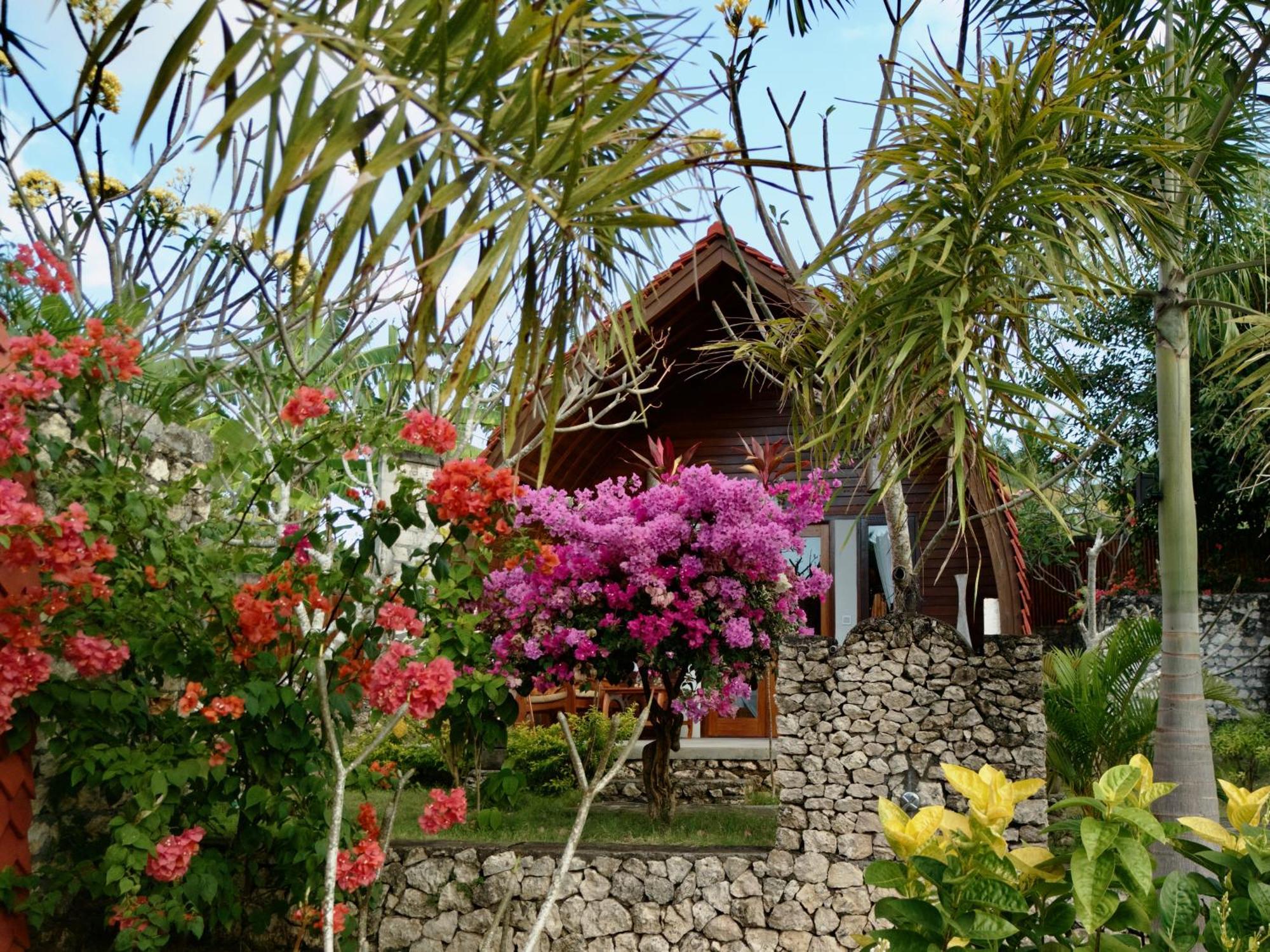 Jungle Paradise Batununggul Exterior photo