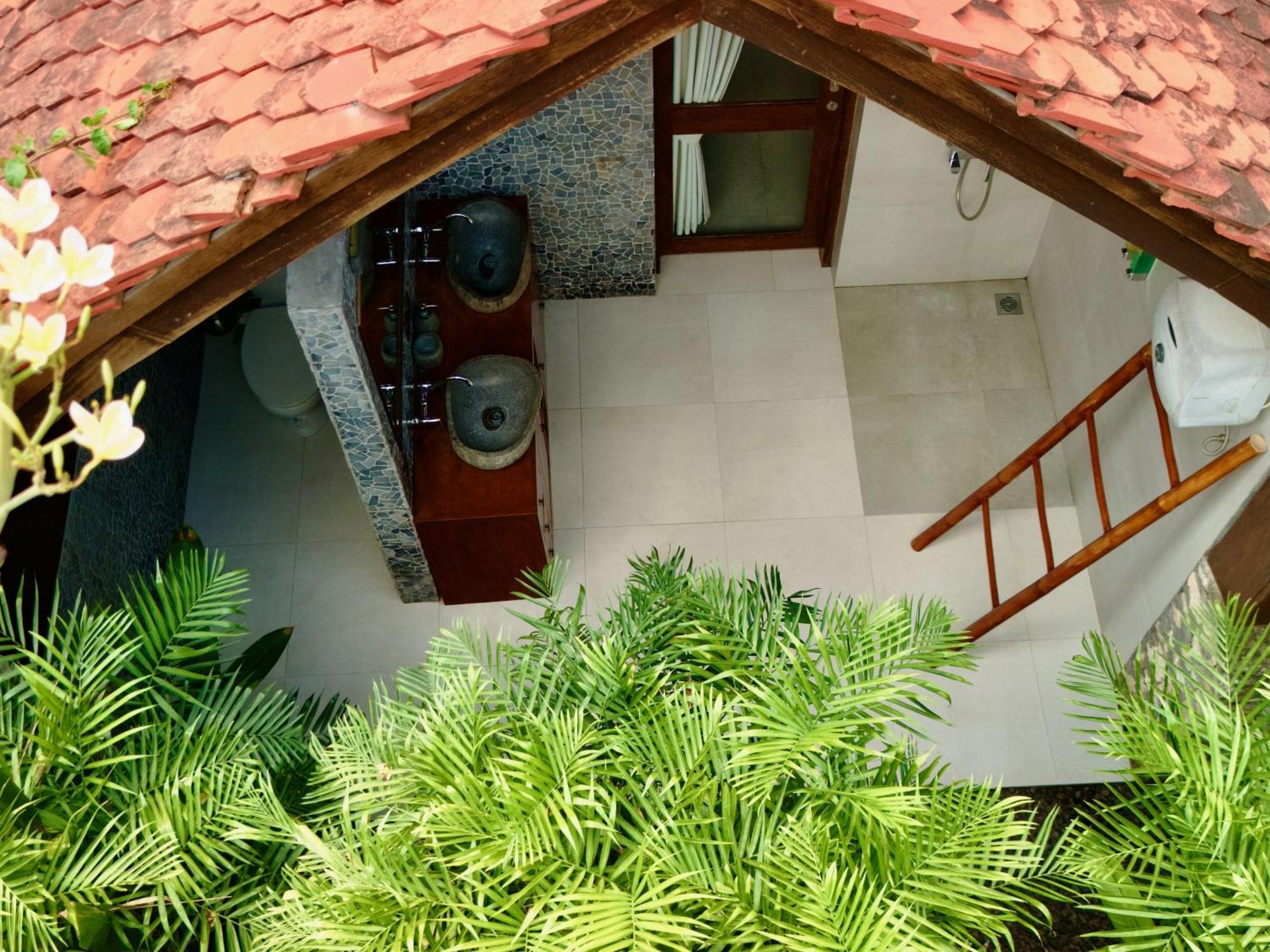 Jungle Paradise Batununggul Exterior photo